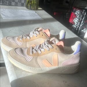 Veja Women's Sneakers in Peach and Lavender